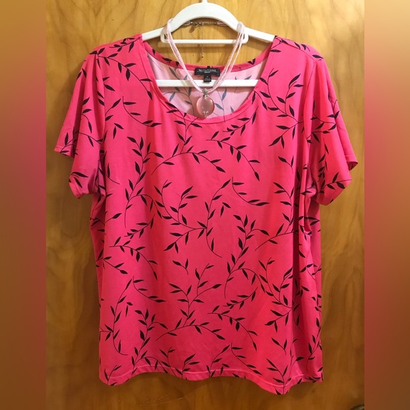Notations Tops - Notations Woman Short Sleeve Top 1X